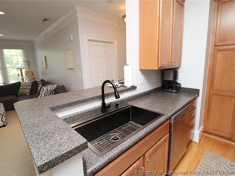 933 Portstewart Dr — Photo 12