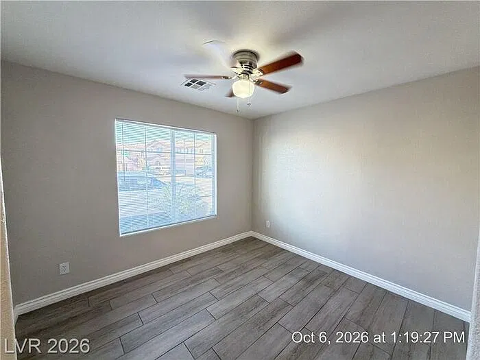 3 bed, 2.5 bath, 1891 sqft, $2,032 — Photo 3