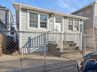 76 Vermont St, Long Beach, NY 11561