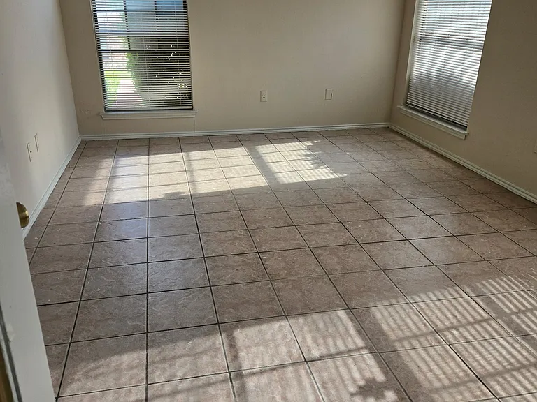 5225 Wild Horse Ct — Photo 12