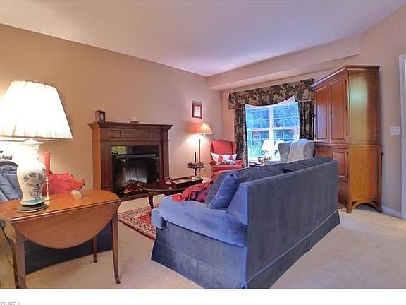 2nd image of 3023 Waterford Dr