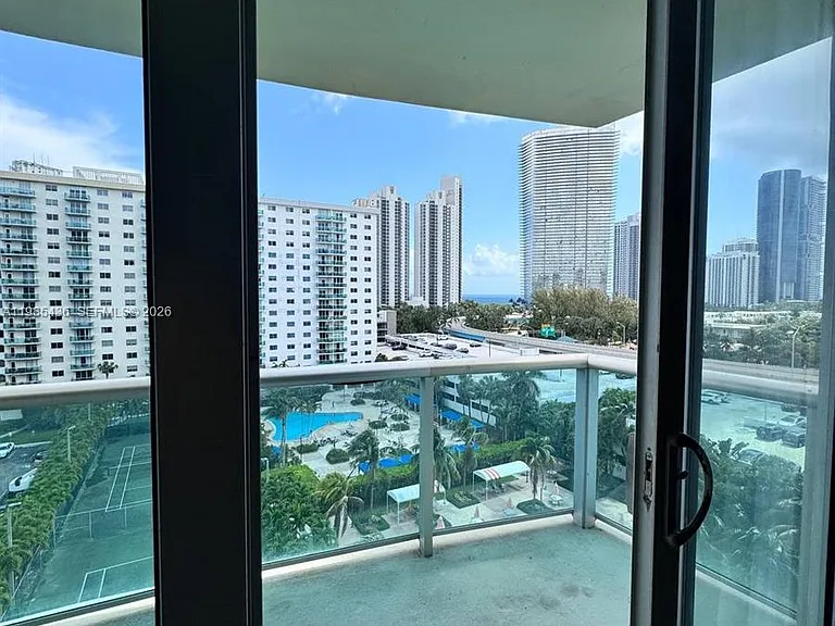 19380 Collins Ave #910 — Photo 7