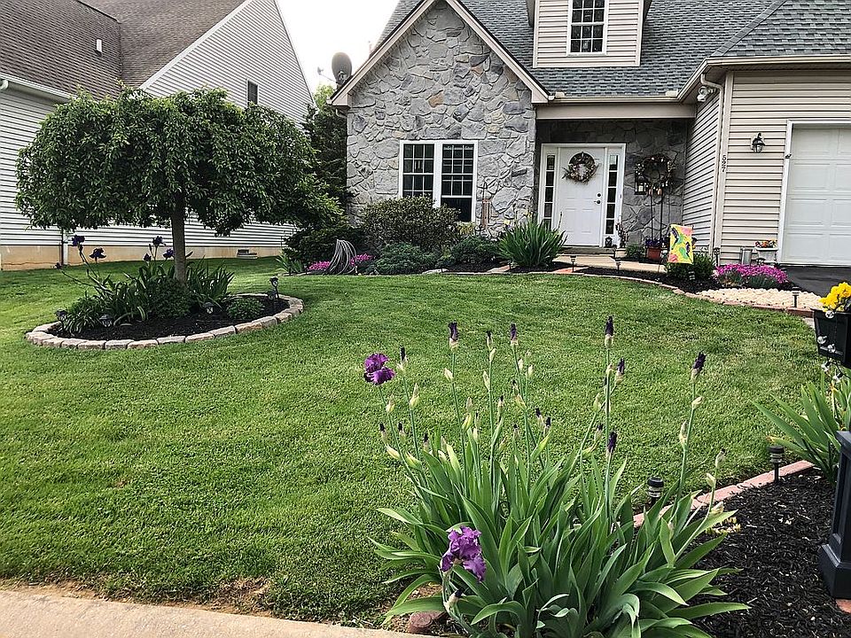 2nd image of 527 Waterside Cir #L-0141