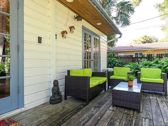 2nd image of 2208 SW 18th Ave #2208