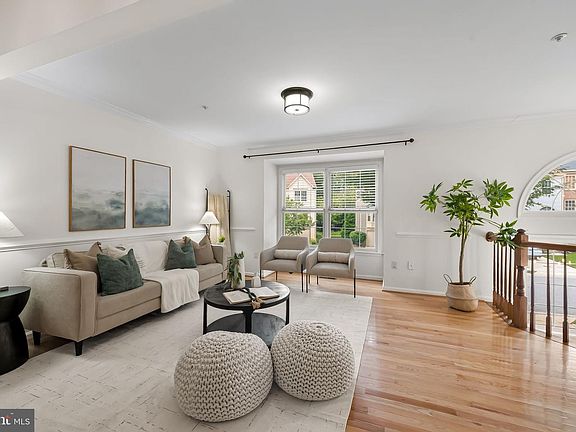 2nd image of 5327 Tarkington Pl