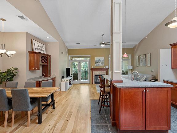 4th image of 1871 Stone Gate Cir Unit 11