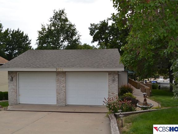 2nd image of 9614 Clubhouse Cir