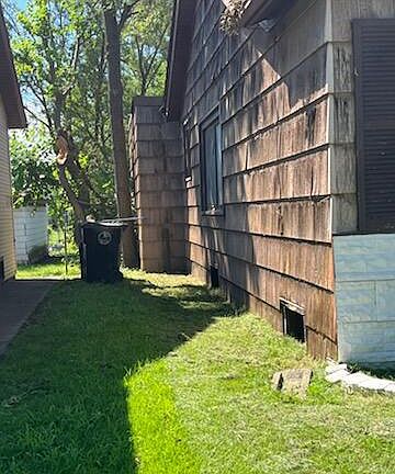 3rd image of 3740 Monroe St