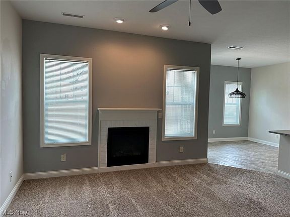 2nd image of 1316 Cascade Cir NW Condo 8