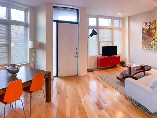 473 Pavonia Avenue image 2 of 7