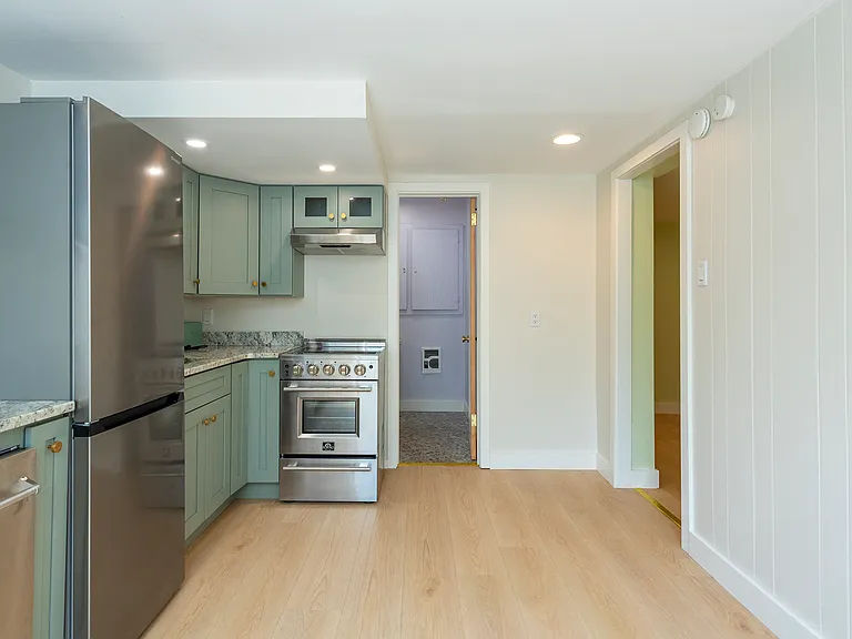 279 Kimberly Ave #7 — Photo 12