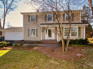 6509 High Line Rd, Crystal Lake, IL 60012