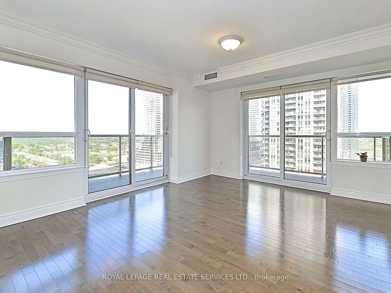 350 Princess Royal Dr #1705 — Photo 9