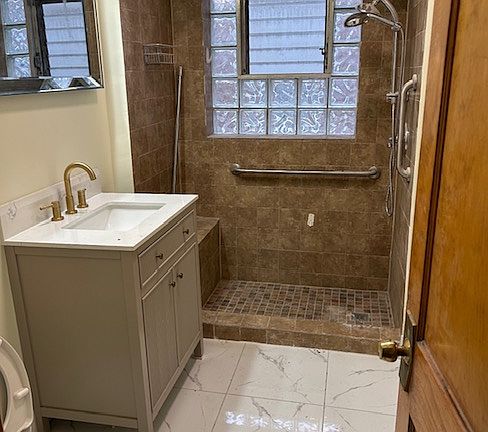 5th image of 5410 W Congress Pkwy Room A