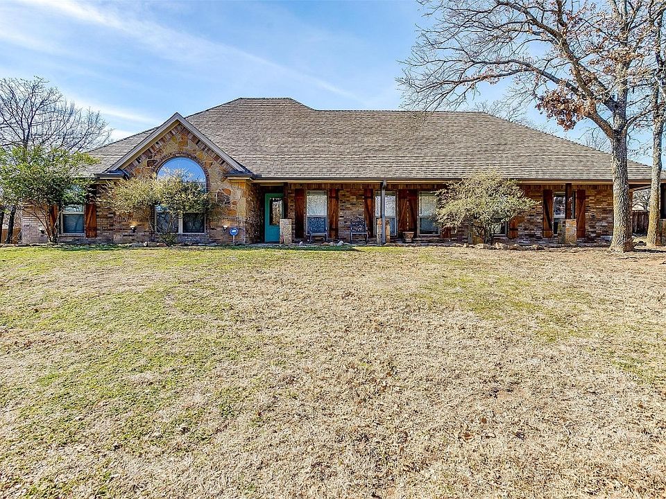 1st image of 101 Oakmont Dr