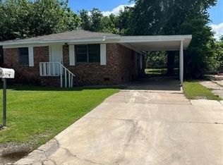 719 S Linden St, Sapulpa, OK 74066