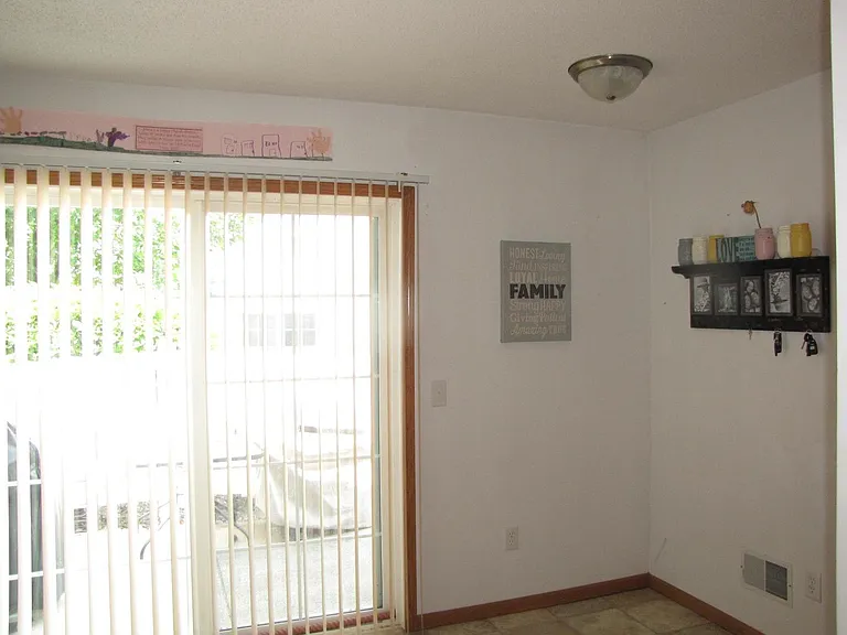 15753 Flackwood Ave — Photo 6
