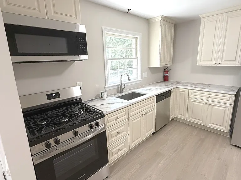 22 Springbrook Rd — Photo 19