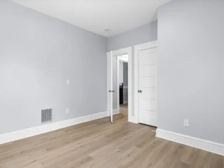 11 Young St #1 — Photo 2