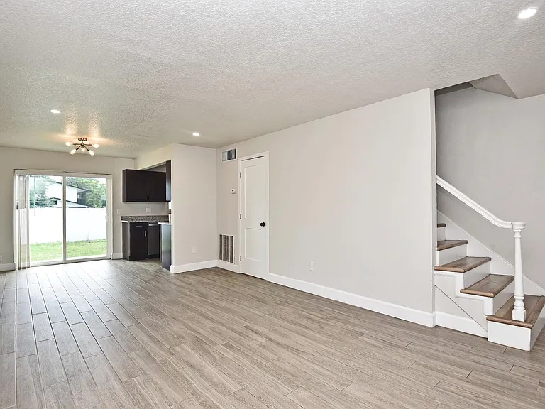 221 Moyses Rd #221 — Photo 9