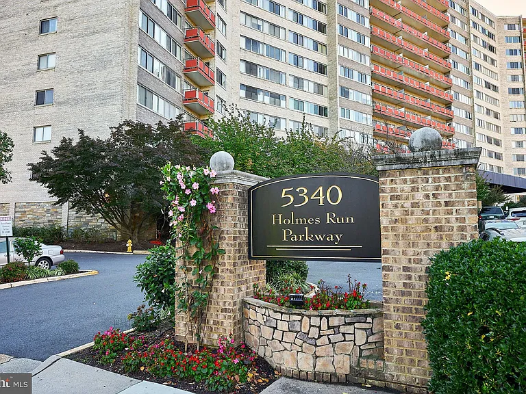 5340 Holmes Run Pkwy #601 — Photo 20