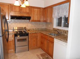 99 Smith Ave, White Plains, NY 10605