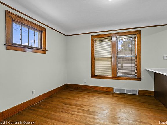 5th image of 6401 Payne Ave