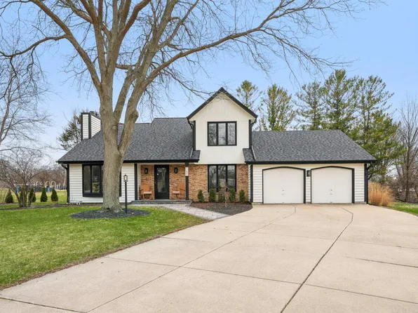 11801 West Woodland CIRCLE, Hales Corners, WI 53130