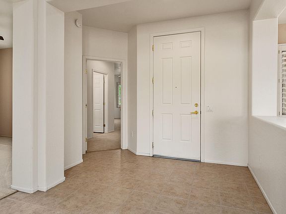 3rd image of 17100 W Calistoga Dr