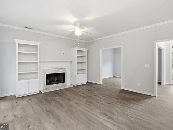 3rd image of 3504 Wellsley Dr