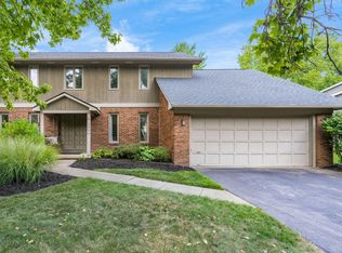 1046 Autumn Meadows Dr, Westerville, OH 43081
