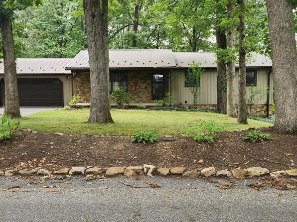525 Forest Rd, Chambersburg, PA 17202