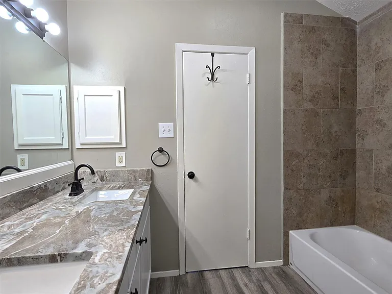 24015 Farm Hill Rd — Photo 23