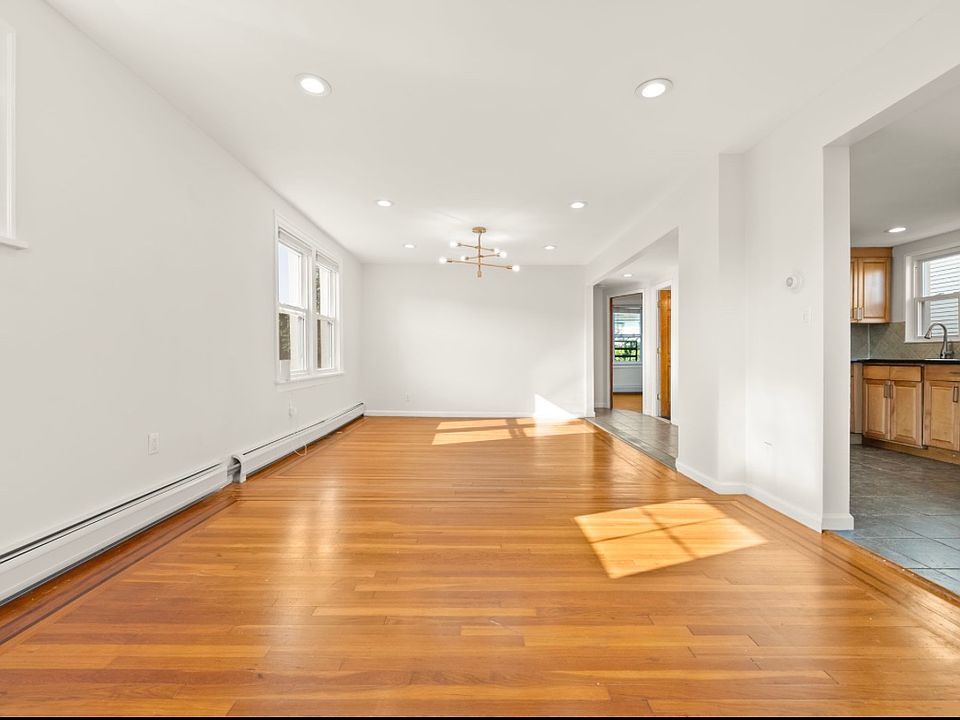 1st image of 456 Shannon Pl APT 2