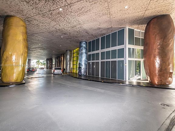 3rd image of 495 Brickell Ave APT 5105