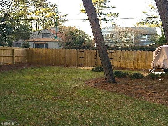 3rd image of 228 Bay Colony Dr
