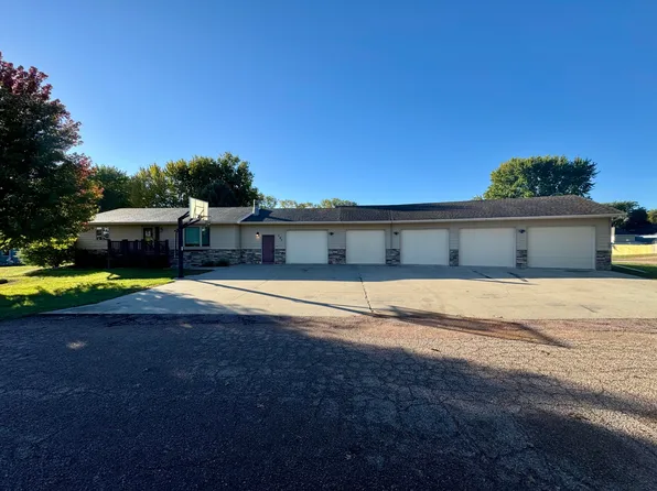 303 E 15th Ave, Tyndall, SD 57066