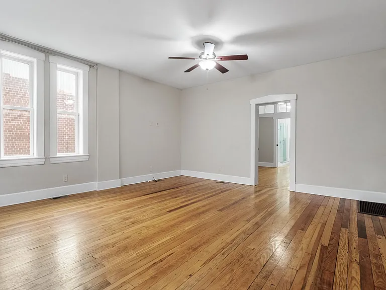 2226 Gravois Ave #1F — Photo 9