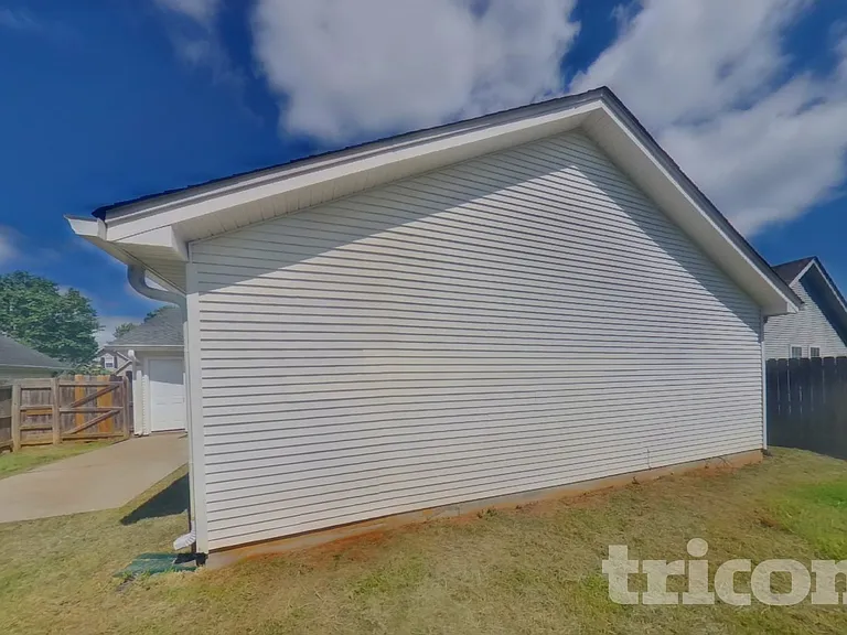 2721 Painted Pony Dr — Photo 15