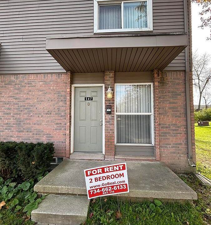 1st image of 547 Villa Dr