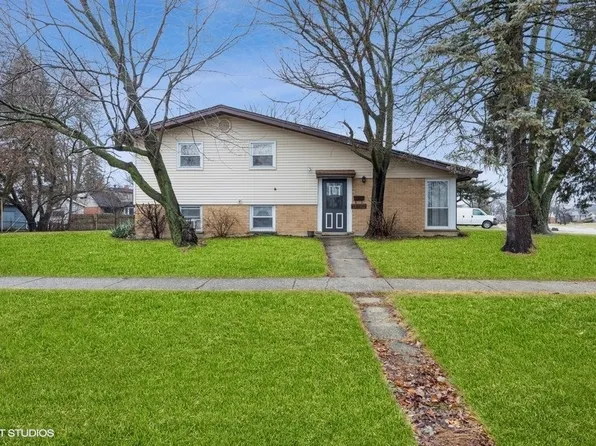16742 Butterfield Dr, Country Club Hills, IL 60478