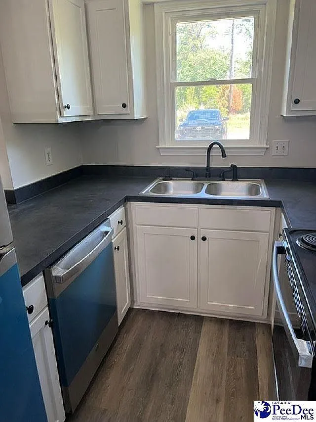 2 bed, 1.5 bath, 980 sqft, $1,400 — Photo 2