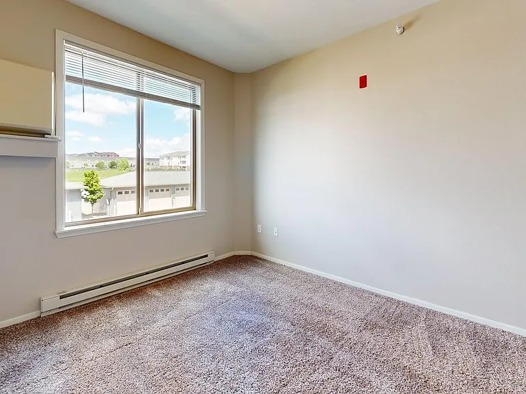 Eagle Crest Apartments — Photo 28