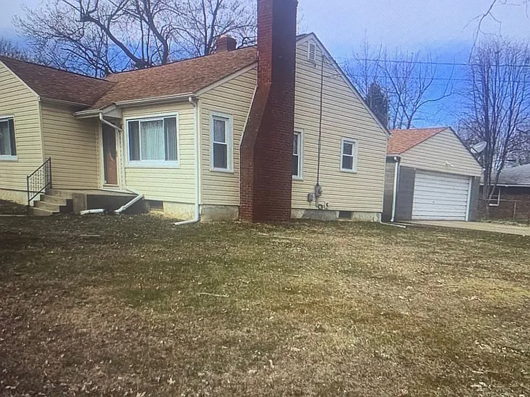 1125 Georgia Ave — Photo 2