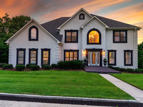 159 Waters Edge Dr, Lizella, GA 31052