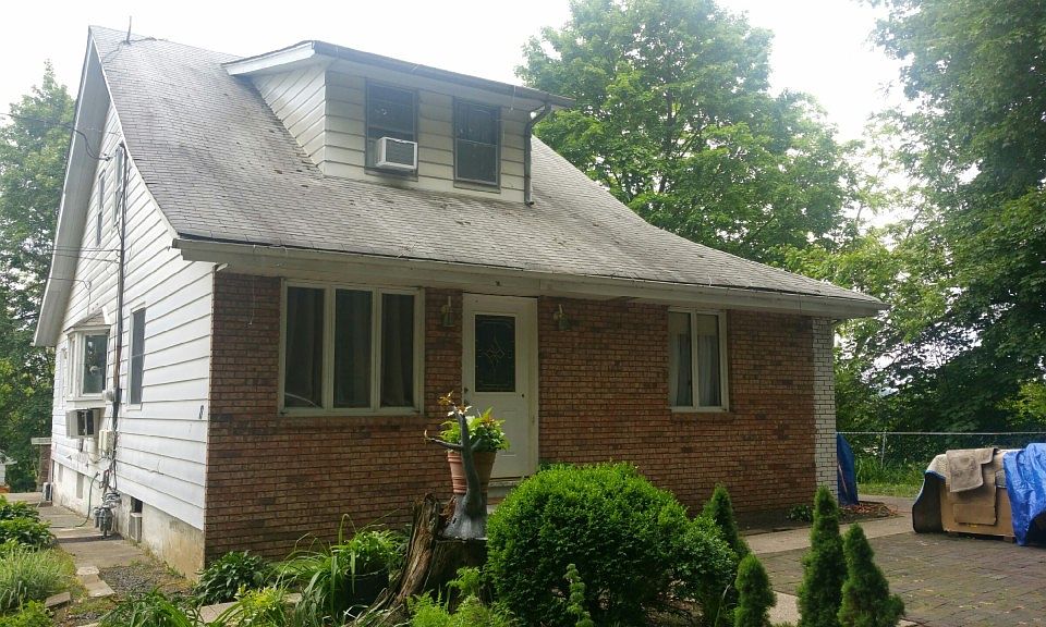 2nd image of 17 Avenue C