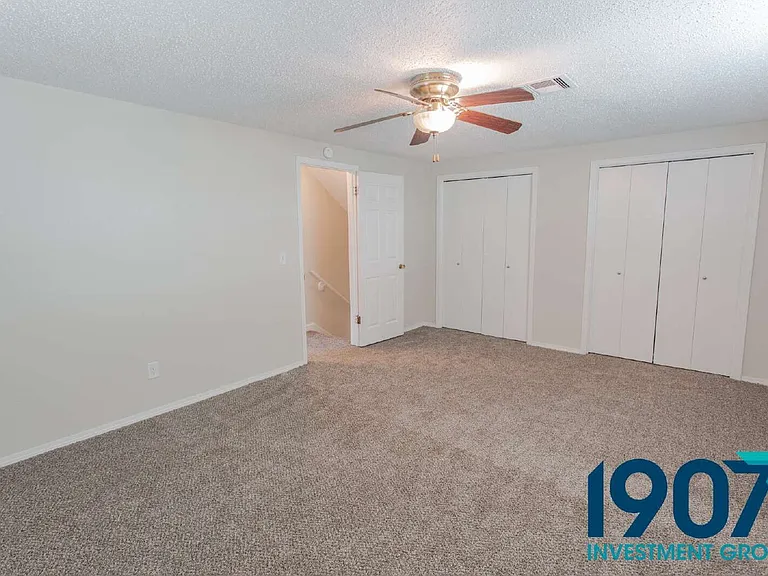 1201 Kings Ct — Photo 24