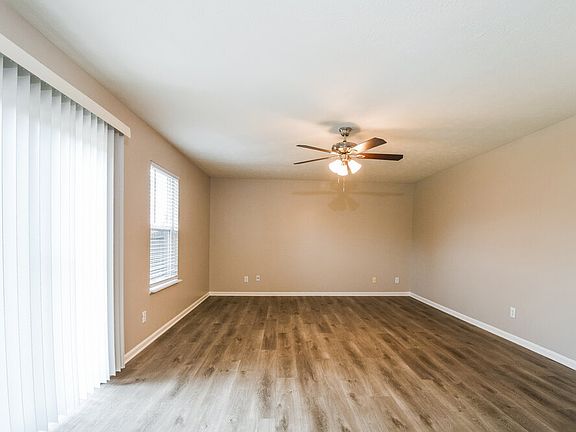 4th image of 10560 Sedgegrass Dr