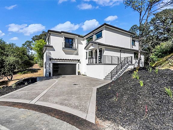 2nd image of 805 Lode Ct