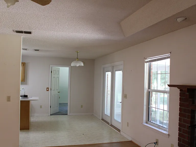 546 Oak Creek Rd — Photo 10